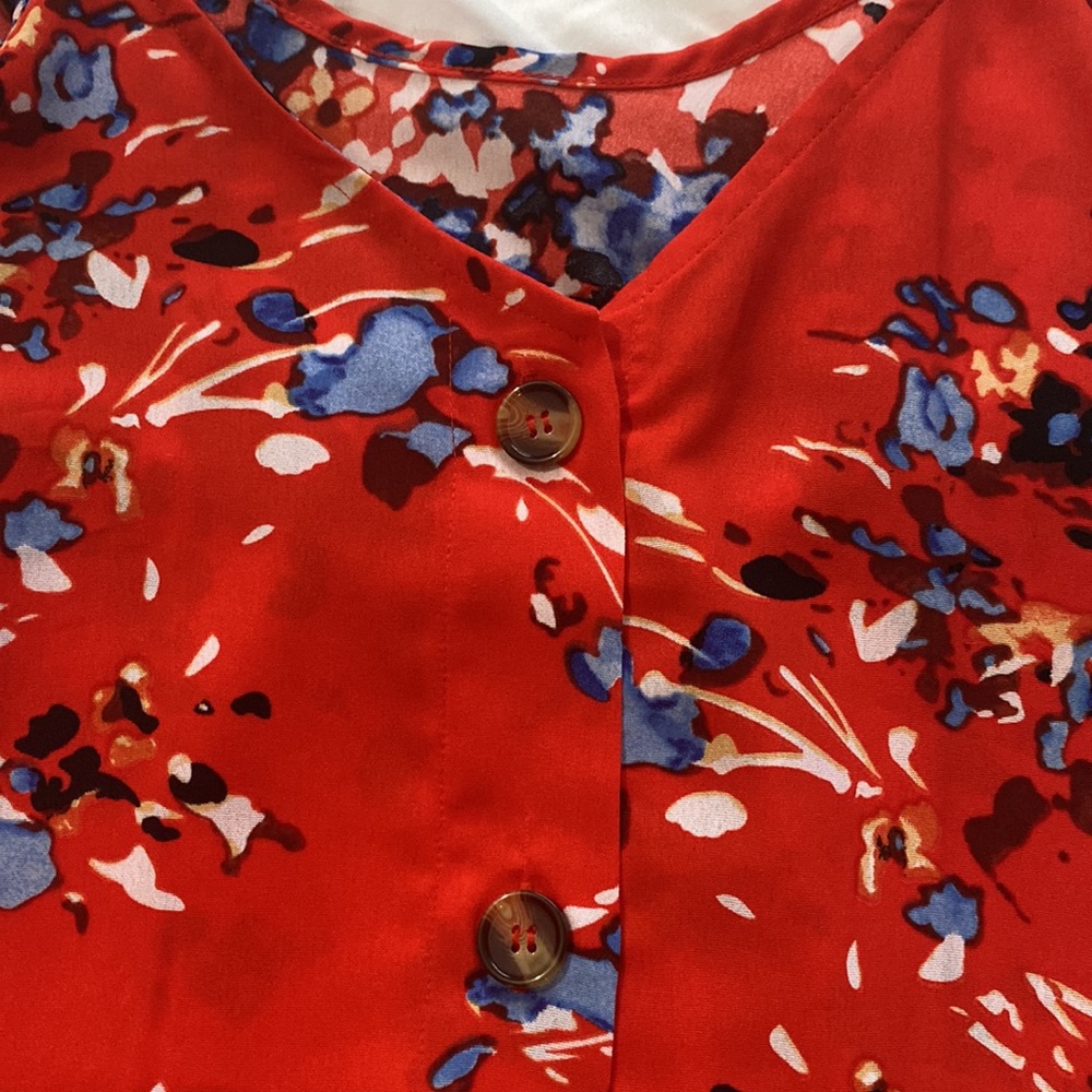 Red pattern tank - Picture 2 of 3